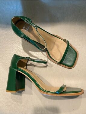 E8 By Miista ankle strap square open toe block heel sandal shoe green eu 38 us 8